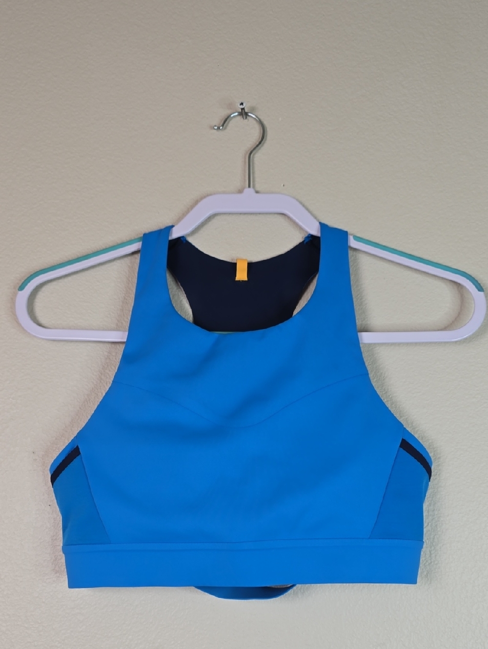Brooks 3 Pockets  Bright Blue High-Neck Sports Bra Size 36 A/B